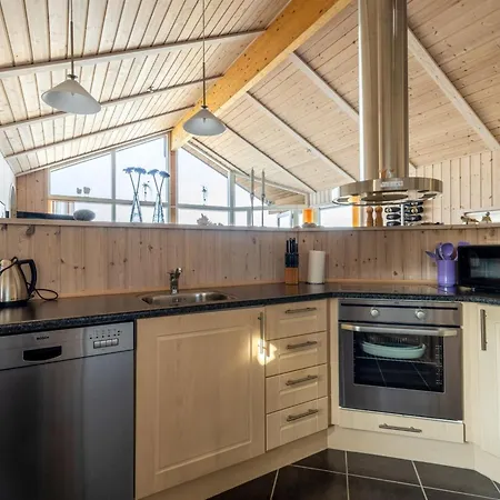 Saran - 5m From The Sea By Interhome *